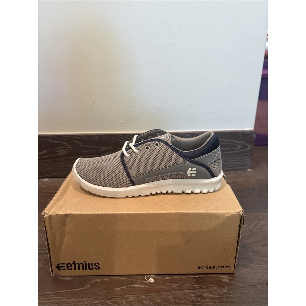 etnies Scout Grey/White/navy Kids Skate Shoes size 5